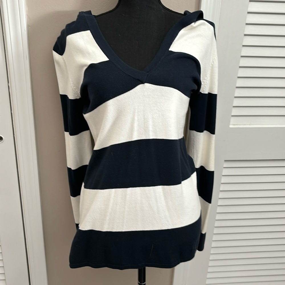 Blue and white striped women’s hoodie, top gap size medium